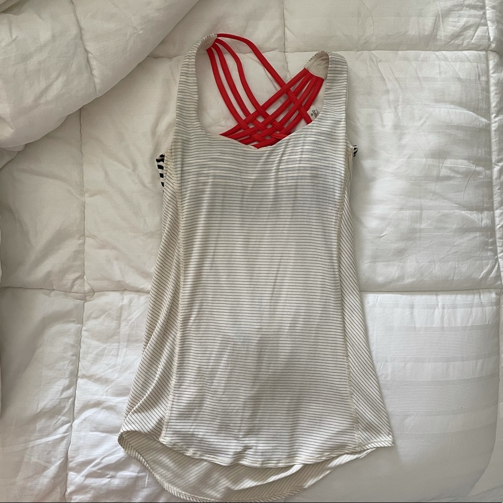 Lululemon top